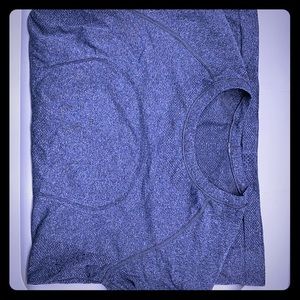 Lululemon running shirt